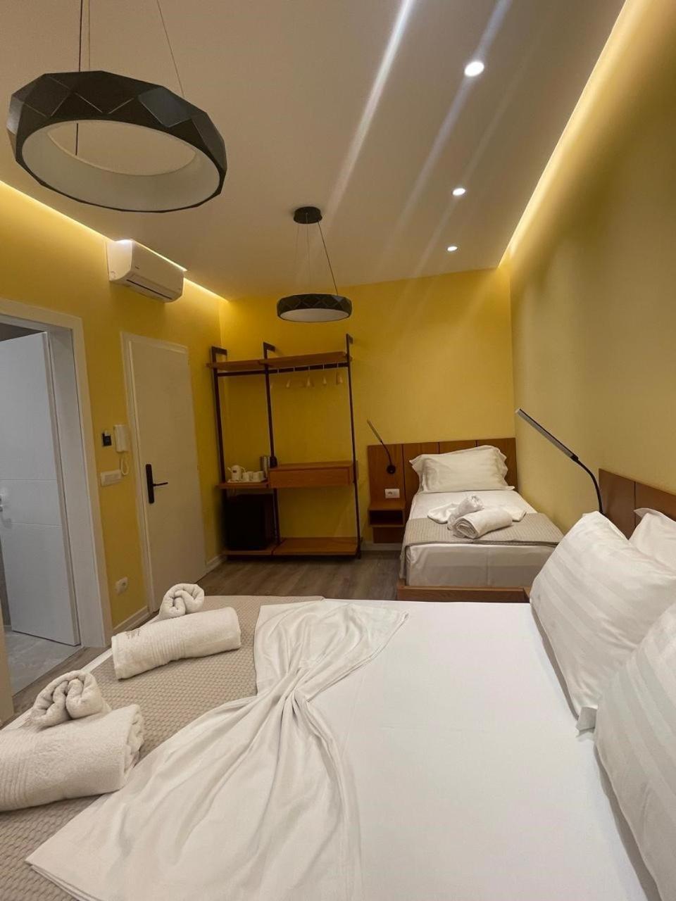 Klaudia Apartments Himare Luaran gambar